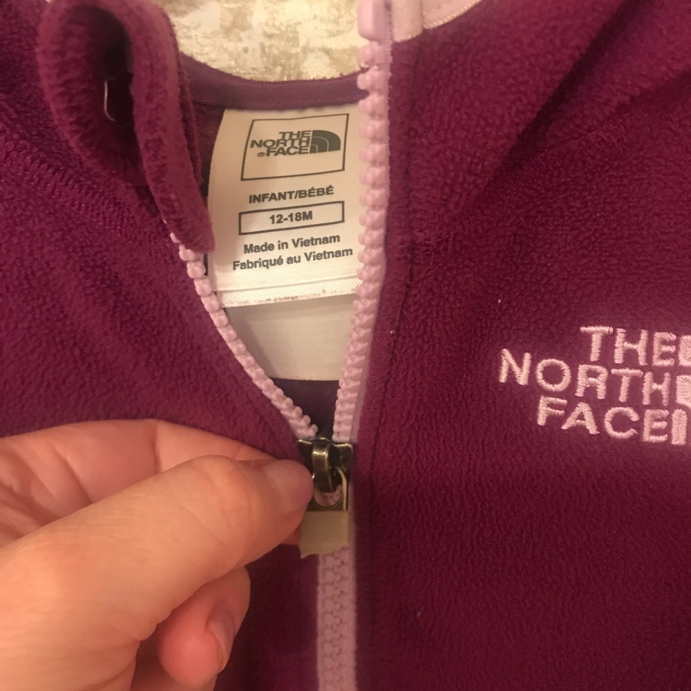SOLD- Girls North Face Fleece Size 12-18 mo - Picture 2 of 3